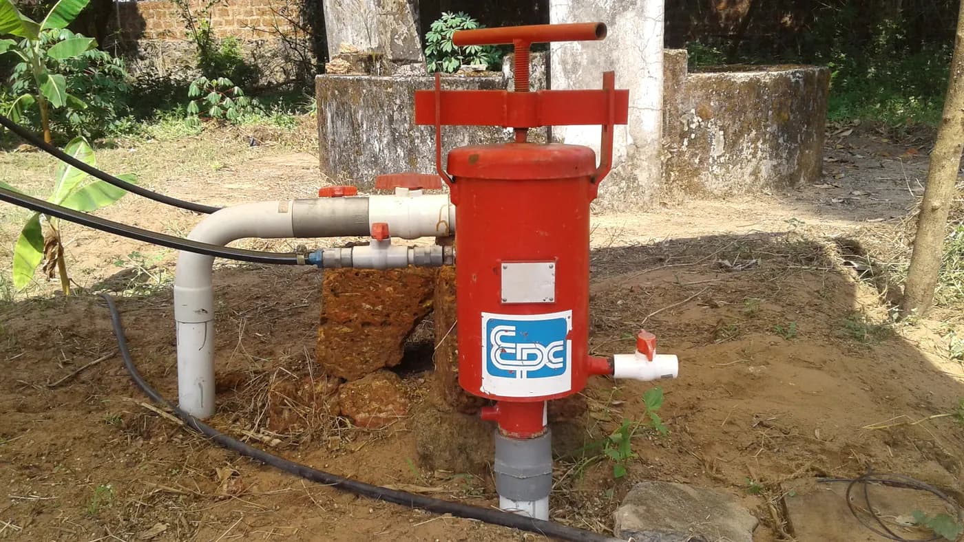 Irrigation Fertilizer Injector: Check the Body, Suction Parts and Set Contents